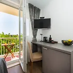 Sunrise View Balcony Split