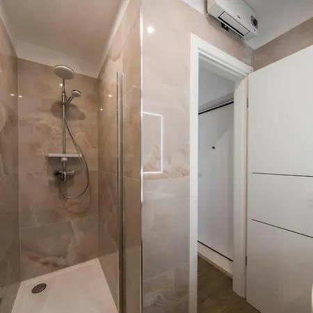 Sunrise View Balcony 아파트